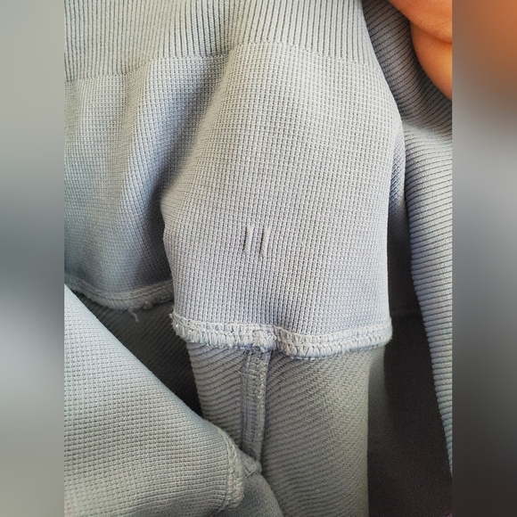 Peloton Nux brand Festive Blue Shapeshifter Legging - Picture 6 of 6